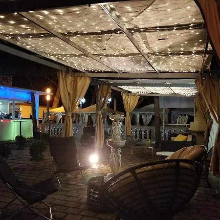 Hotel Pete 3*